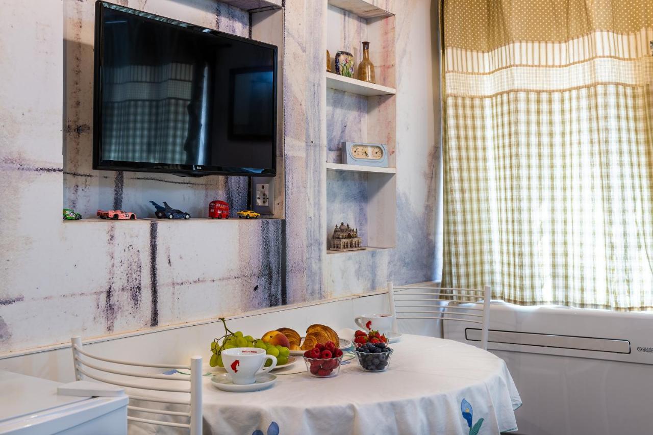 Ln Luxe Apartment Venice Canal View Exteriér fotografie