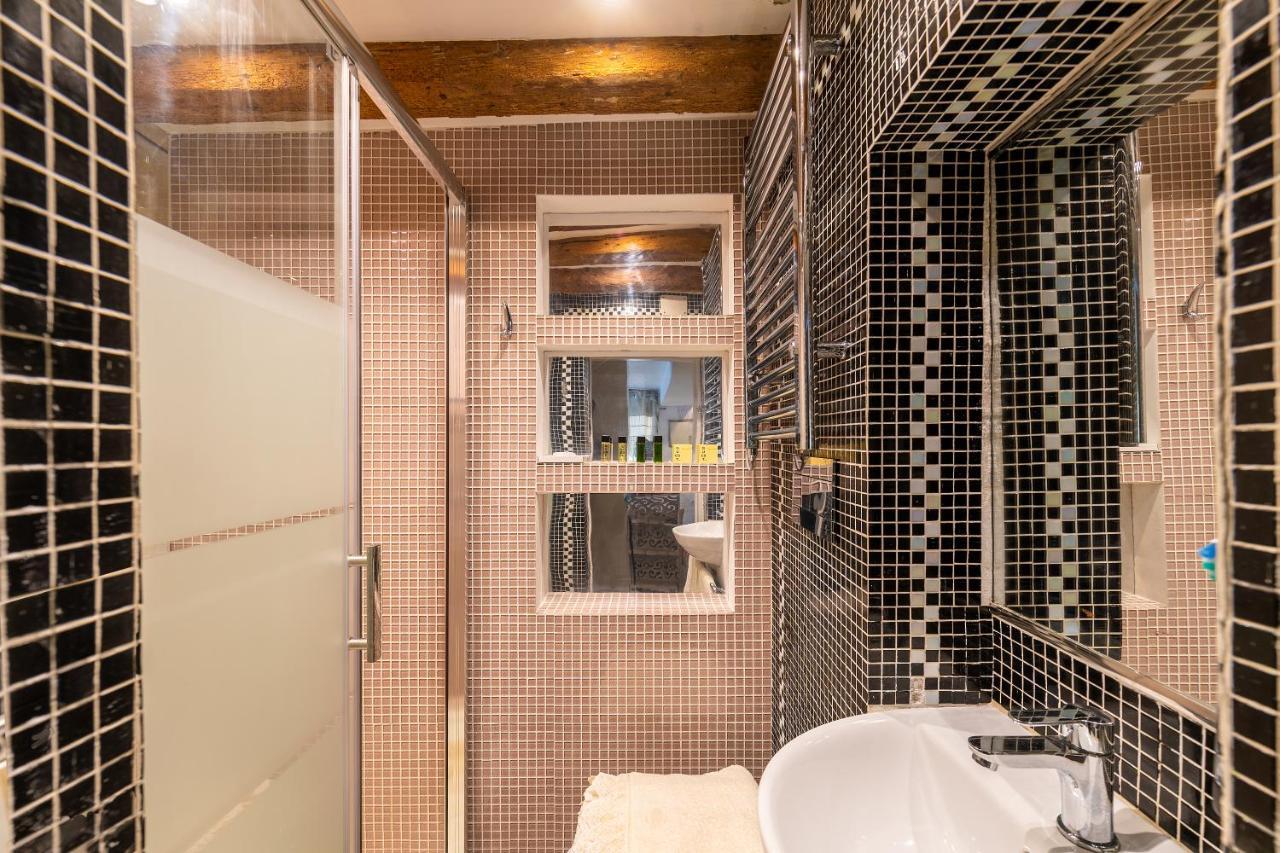 Ln Luxe Apartment Venice Canal View Exteriér fotografie