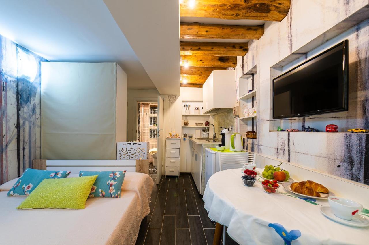 Ln Luxe Apartment Venice Canal View Exteriér fotografie